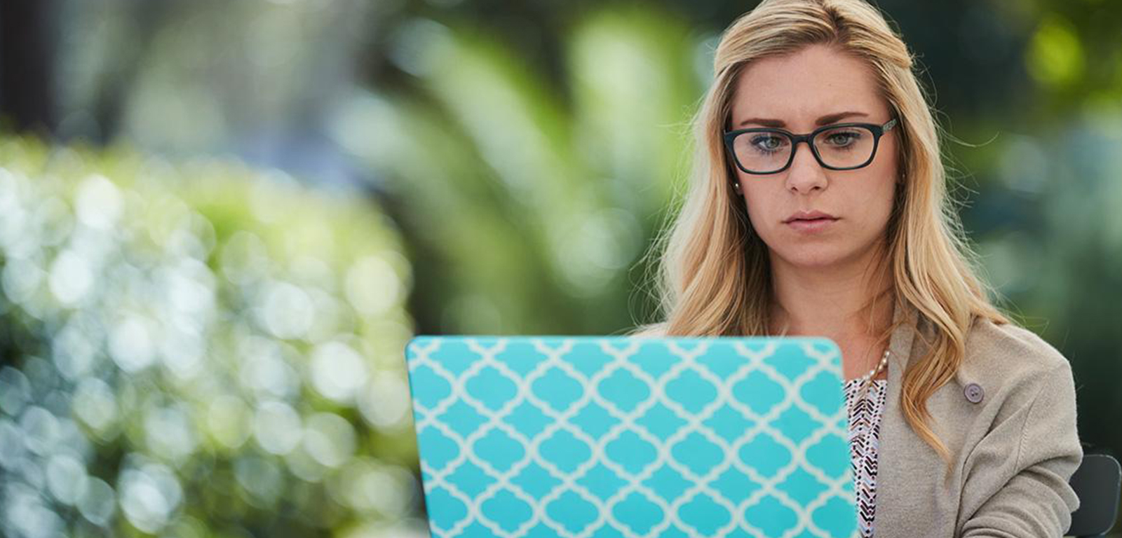 Đại học Suffolk Background Image